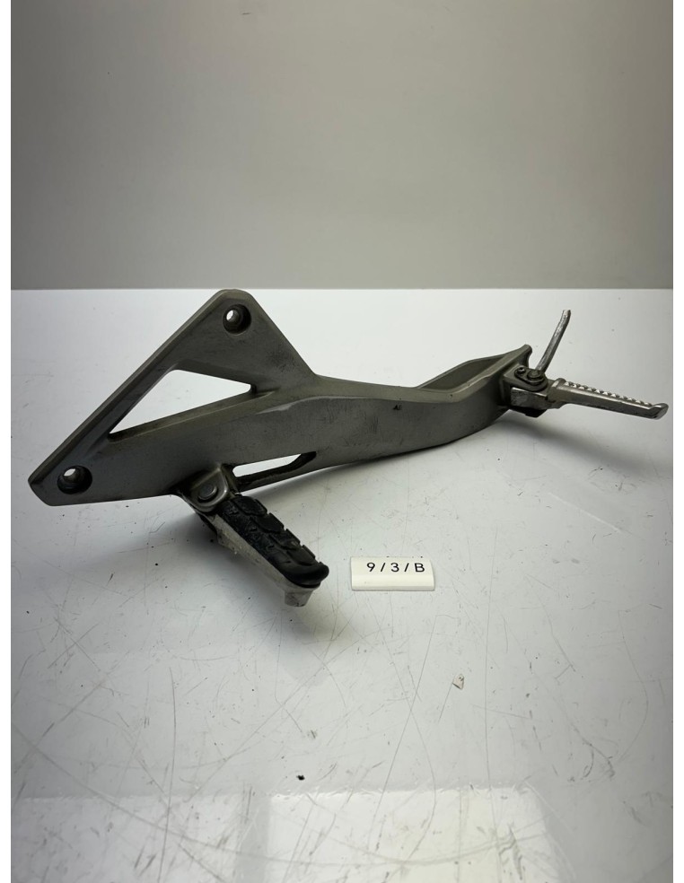 Platine de repose pieds arrière gauche HONDA CB 600 F Hornet 2007 - 2014