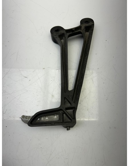 Platine de repose pied arrière gauche AMAHA MT 07 2014 - 2017