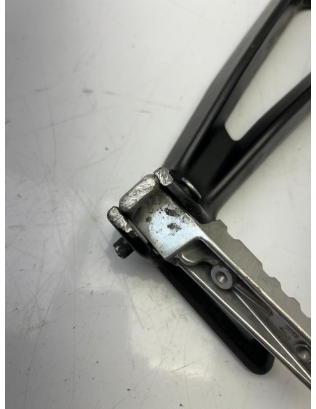 Platine de repose pied arrière gauche AMAHA MT 07 2014 - 2017