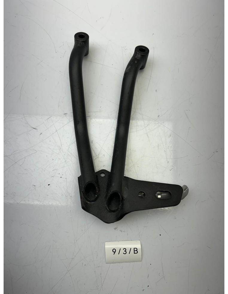 Platine de repose pieds arrière droit YAMAHA XSR 700 2016 - 2021