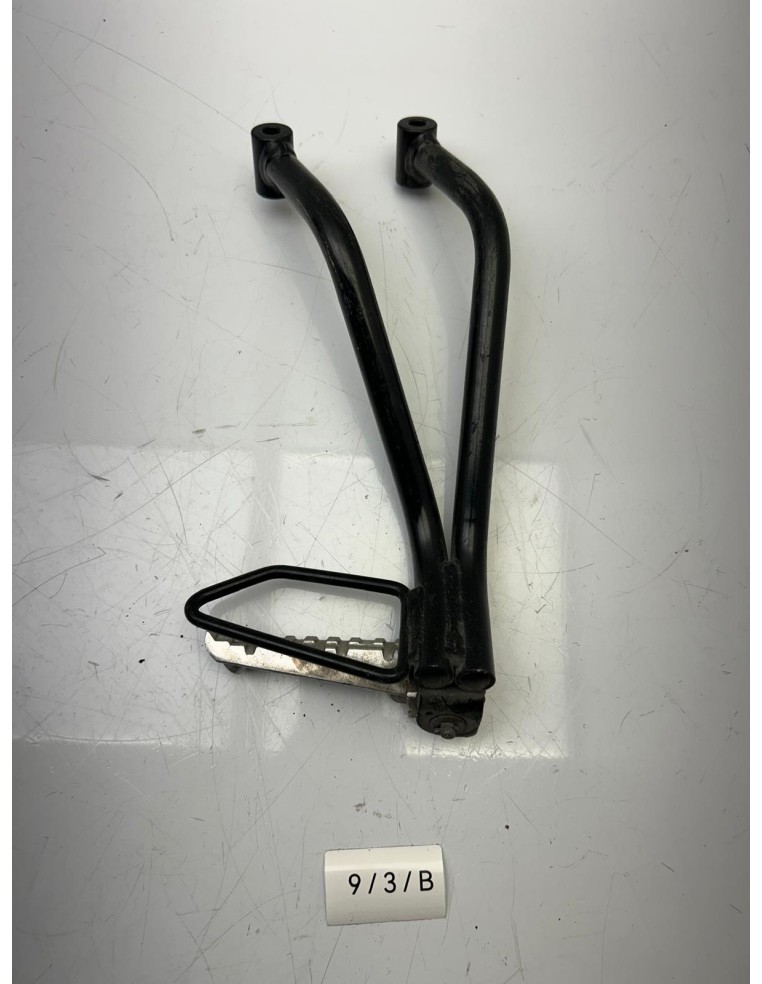 Platine de repose pieds arrière gauche YAMAHA YZF R125 2010 - 2013