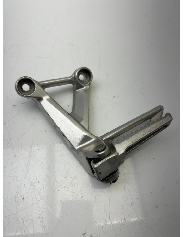 Platine de repose pieds arrière gauche HONDA HORNET 750 2023 - 2025