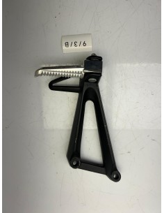 Platine de repose pieds arrière gauche YAMAHA MT 03 2016 - 2025 2