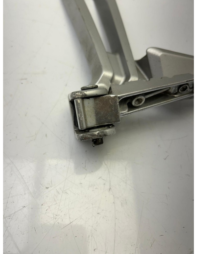 Platine de repose pied arrière gauche YAMAHA MT 125 2015 - 2019