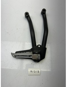 Platine de repose pieds arrière droit YAMAHA XSR 700 2016 - 2021