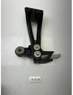 Platine de repose pieds arrière droit YAMAHA FZ8 2011 - 2015 2