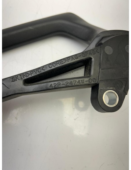 Poignée passager droite YAMAHA FZ8 2011 - 2015