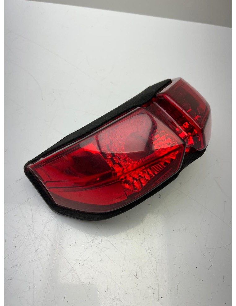 Feu arrière origine YAMAHA FZ1 2006 - 2012