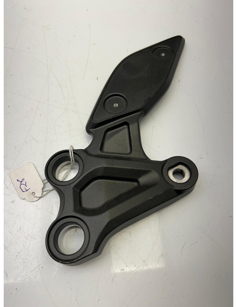 Platine de repose pieds gauche origine YAMAHA FZ8 2011 - 2015