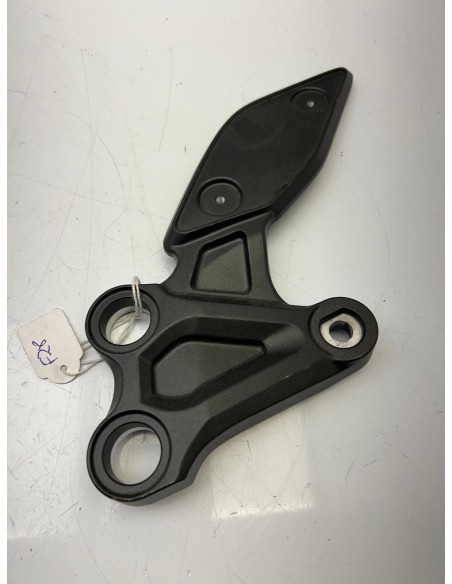 Platine de repose pieds gauche origine YAMAHA FZ8 2011 - 2015