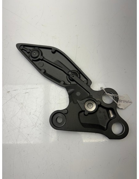 Platine de repose pieds gauche origine YAMAHA FZ8 2011 - 2015