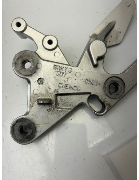 Platine repose-pied avant droit YAMAHA MT 125 2015 - 2019 5D7F74433100