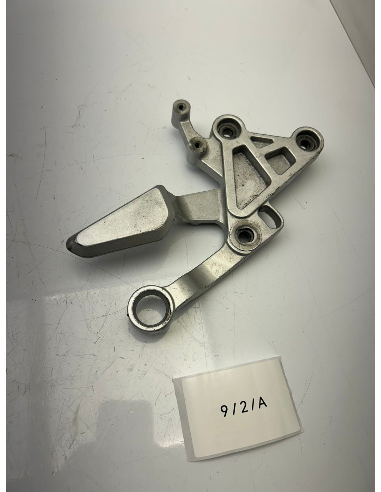 Platine repose-pied avant droit YAMAHA MT 125 2015 - 2019 5D7F74433100