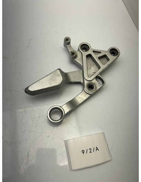 Platine repose-pied avant droit YAMAHA MT 125 2015 - 2019 5D7F74433100