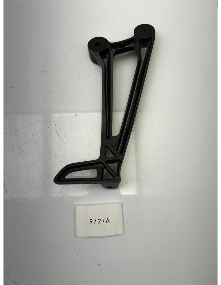 Platine repose-pied arrière gauche YAMAHA MT 07 2014 - 2019 1WS2741L0100