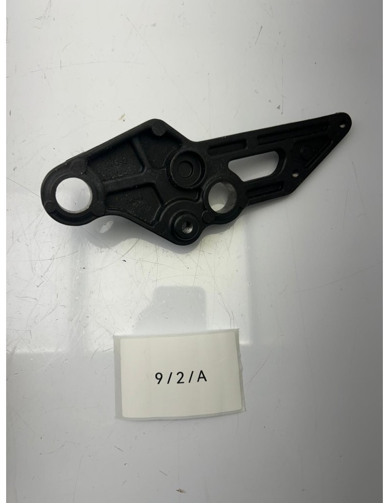 Platine repose-pied avant gauche YAMAHA MT 07 2014 - 2019 1WS274420000