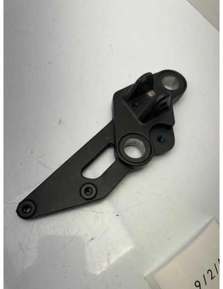 Platine repose-pied avant gauche YAMAHA MT 07 2014 - 2019 1WS274420000