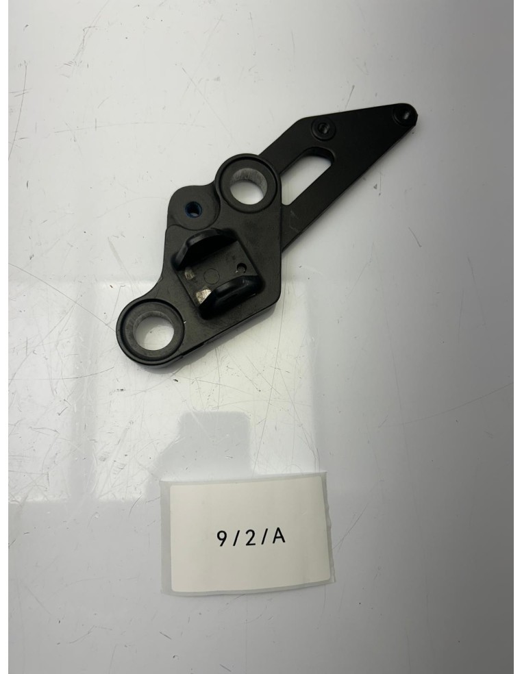 Platine repose-pied avant gauche YAMAHA MT 07 2014 - 2019 1WS274420000