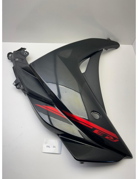 Carénage latéral gauche YAMAHA R3 2014 - 2018