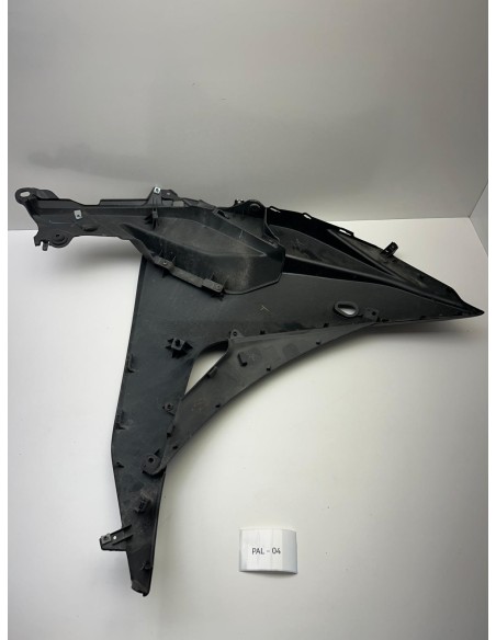 Carénage latéral gauche YAMAHA R3 2014 - 2018
