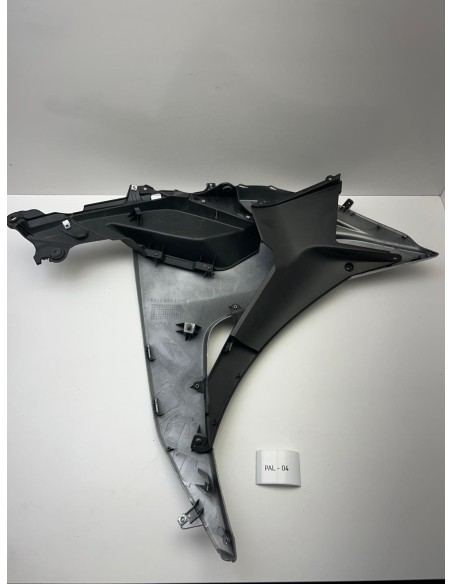 Carénage latéral gauche YAMAHA R3 2014 - 2018