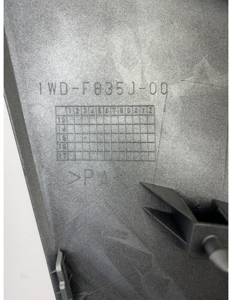 Carénage latéral gauche YAMAHA R3 2014 - 2018