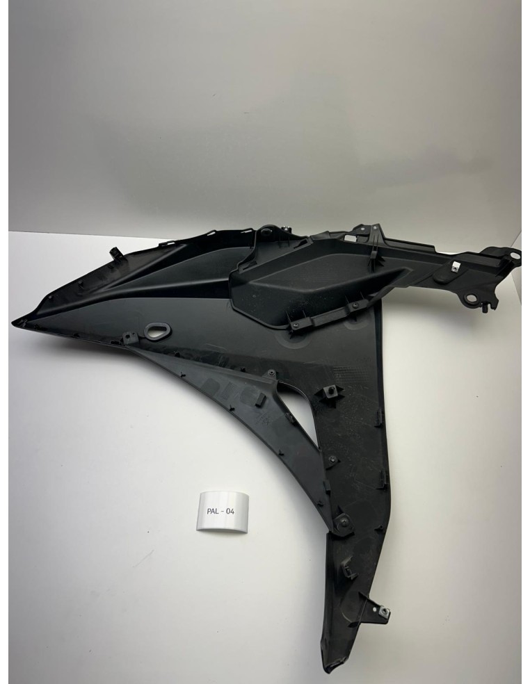 Carénage latéral droit YAMAHA R3 2014 - 2018