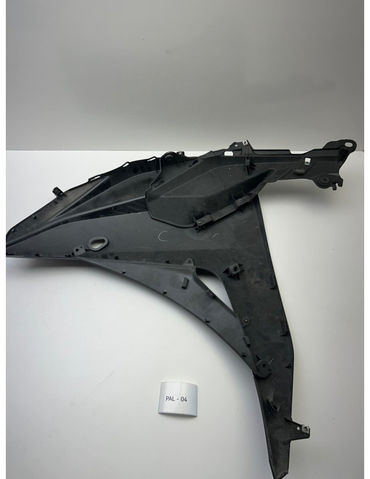 Carénage latéral droit YAMAHA R3 2014 - 2018