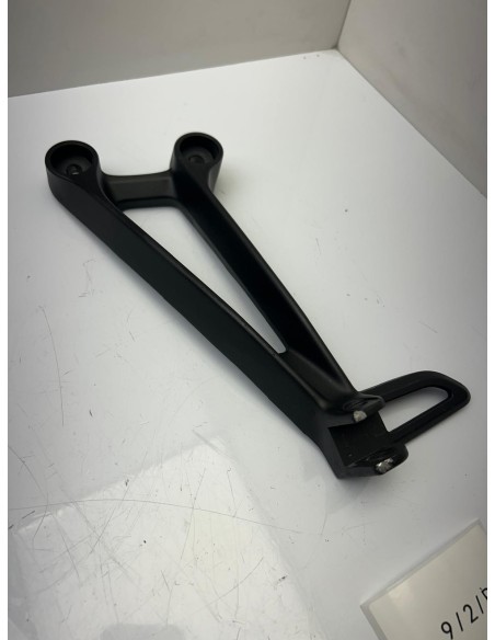 Platine repose-pied arrière gauche YAMAHA MT 07 2014 - 2019 1WS2741L0100