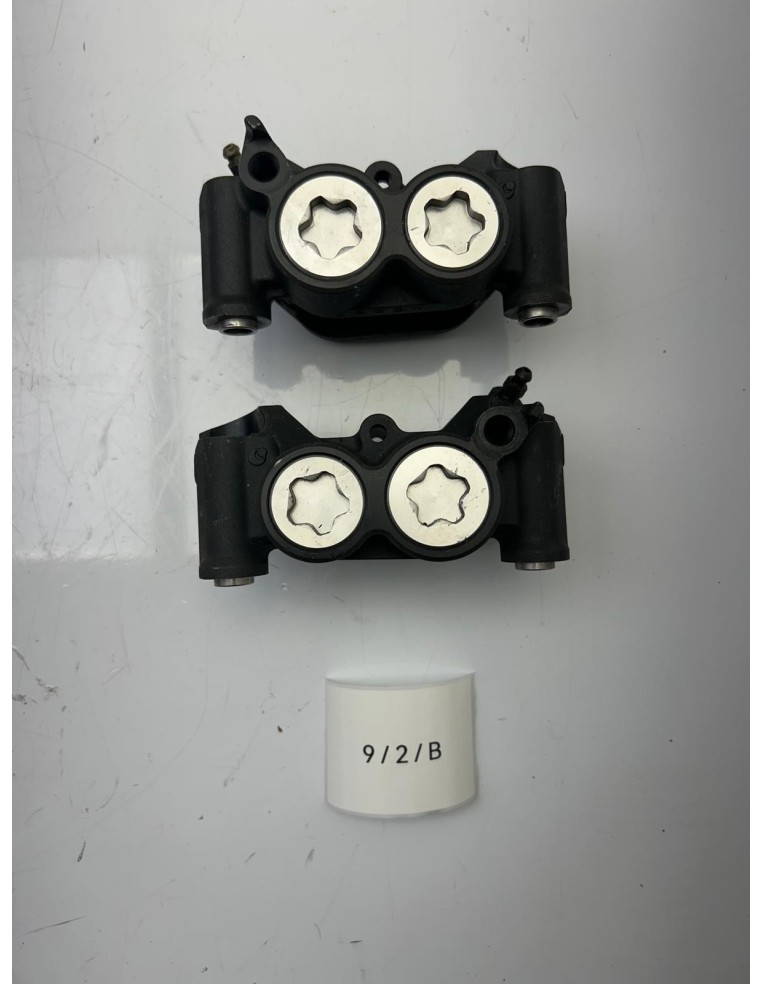 Etriers de frein avant YAMAHA MT 09 2014 / 2024 1RC2580U0000 / 1RC2580T0000