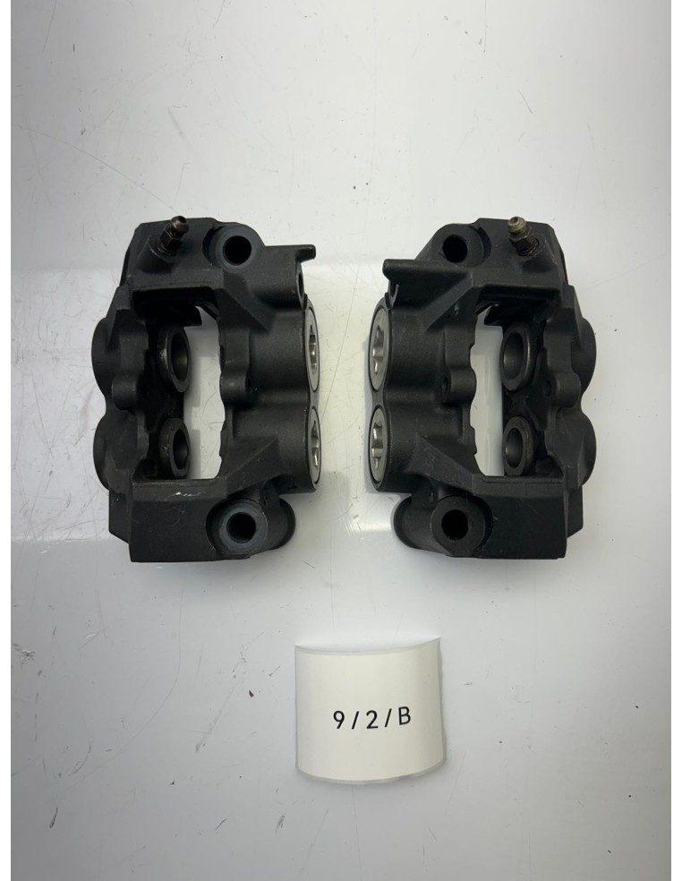 Etriers de frein avant YAMAHA MT 09 2014 / 2024 1RC2580U0000 / 1RC2580T0000