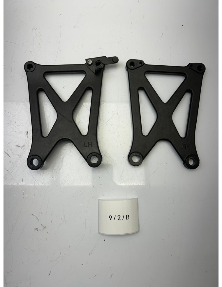 Supports moteur YAMAHA VMAX 1700 2012 - 2020 2S3213170000 / 2S3213160000