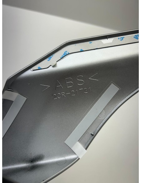Carénage latéral droit origine YAMAHA R1 2022 - 2022