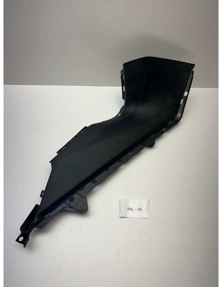 Cache intérieur droit YAMAHA TMAX 530 2017 - 2019 BC32837M00