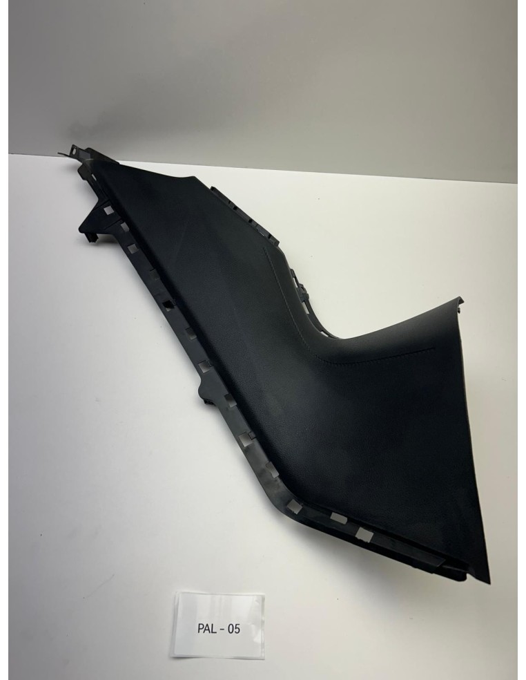 Cache intérieur droit YAMAHA TMAX 530 2017 - 2019 BC32837M00