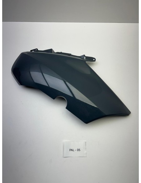 Carénage avant droit YAMAHA XMAX 125 / XMAX 250 / XMAX 300 / XMAX 400 2018 - 2022