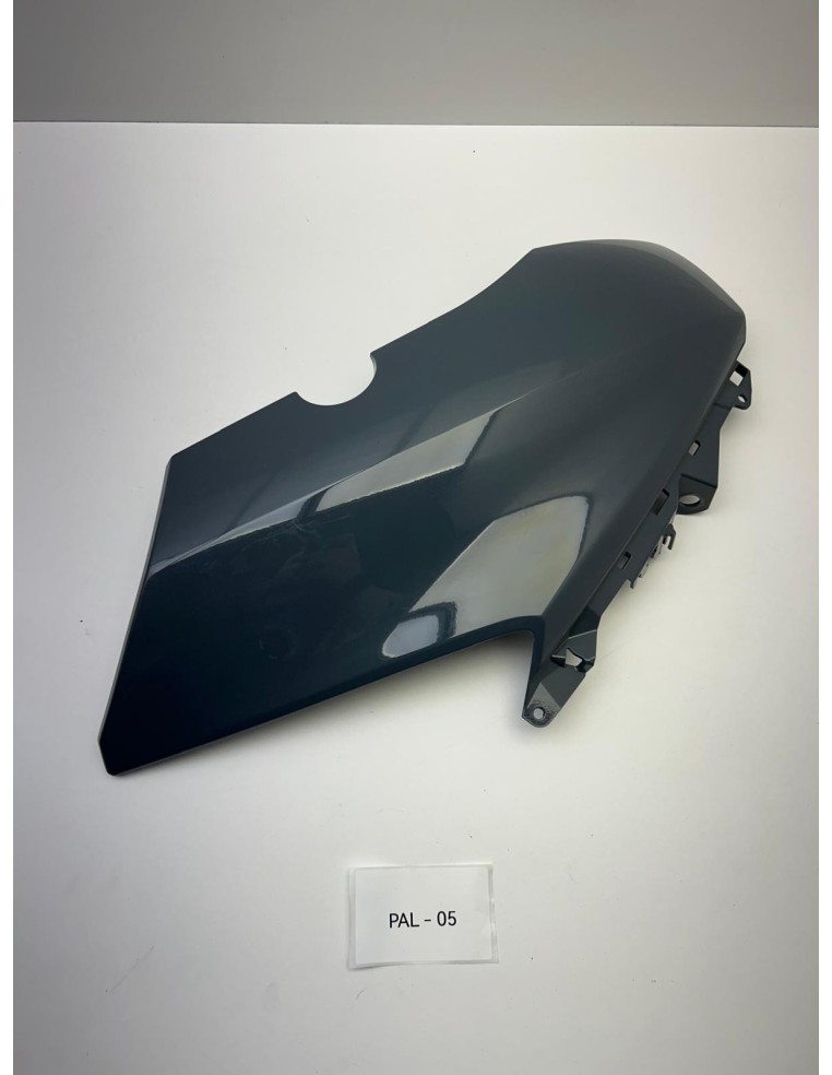 Carénage avant droit YAMAHA XMAX 125 / XMAX 250 / XMAX 300 / XMAX 400 2018 - 2022