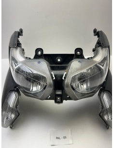 Feu avant avec carénages latéraux YAMAHA XMAX 125 / XMAX 250 2014 - 2017 2