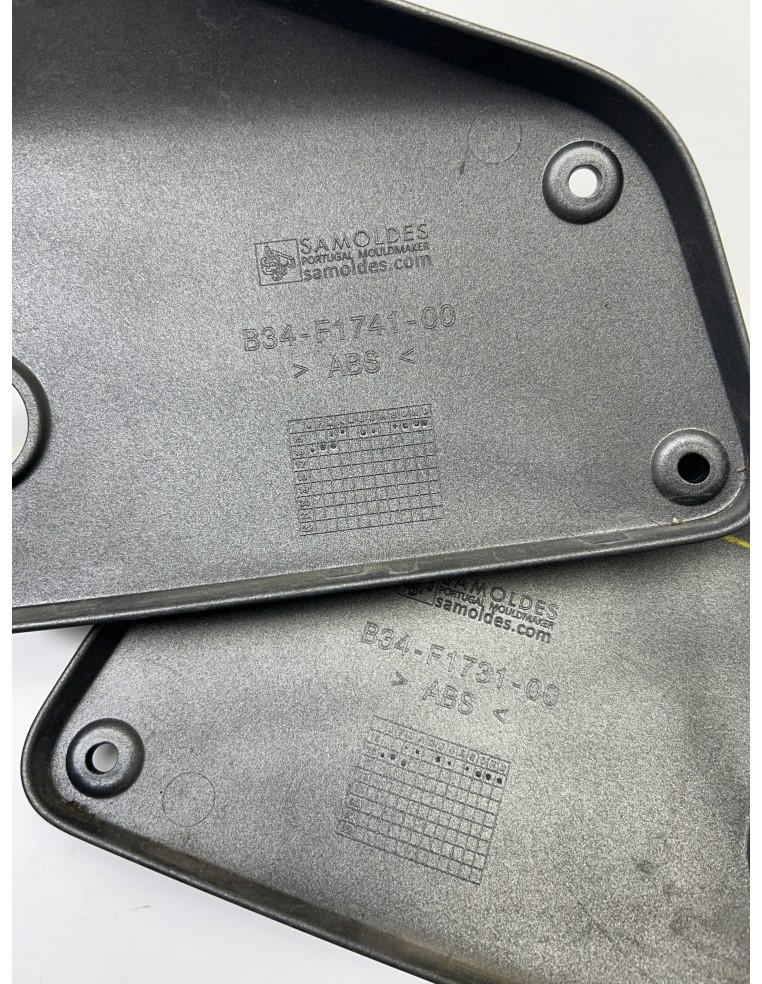 Carénages latéraux droit et gauche origine YAMAHA XSR 700 2016 - 2024