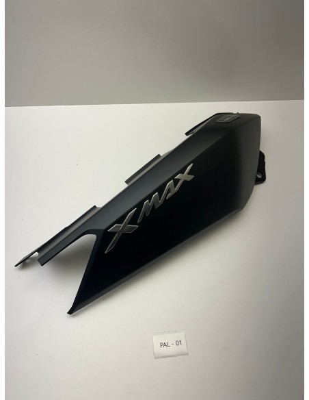 Coque arrière droit origine YAMAHA XMAX 125 2014 - 2017