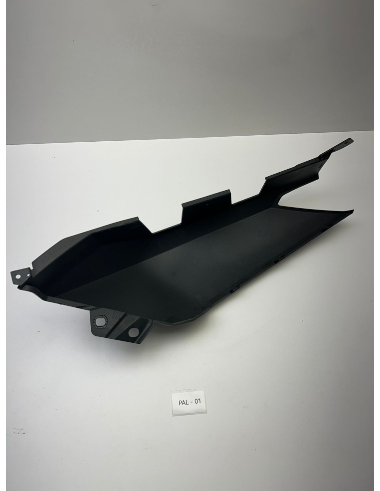 Coque arrière droit origine YAMAHA XMAX 125 2014 - 2017