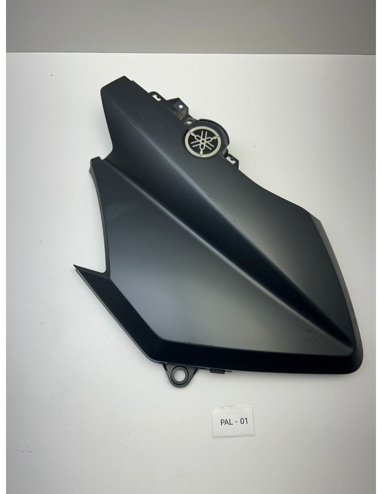 Flanc de carénage gauche YAMAHA XMAX 125 2014 - 2017