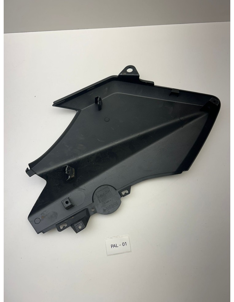 Flanc de carénage gauche YAMAHA XMAX 125 2014 - 2017