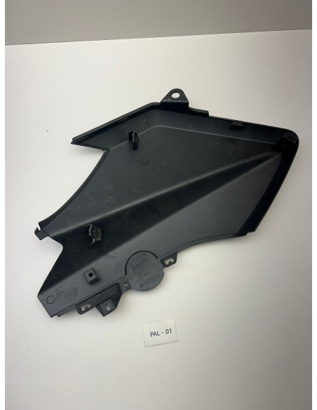 Flanc de carénage gauche YAMAHA XMAX 125 2014 - 2017