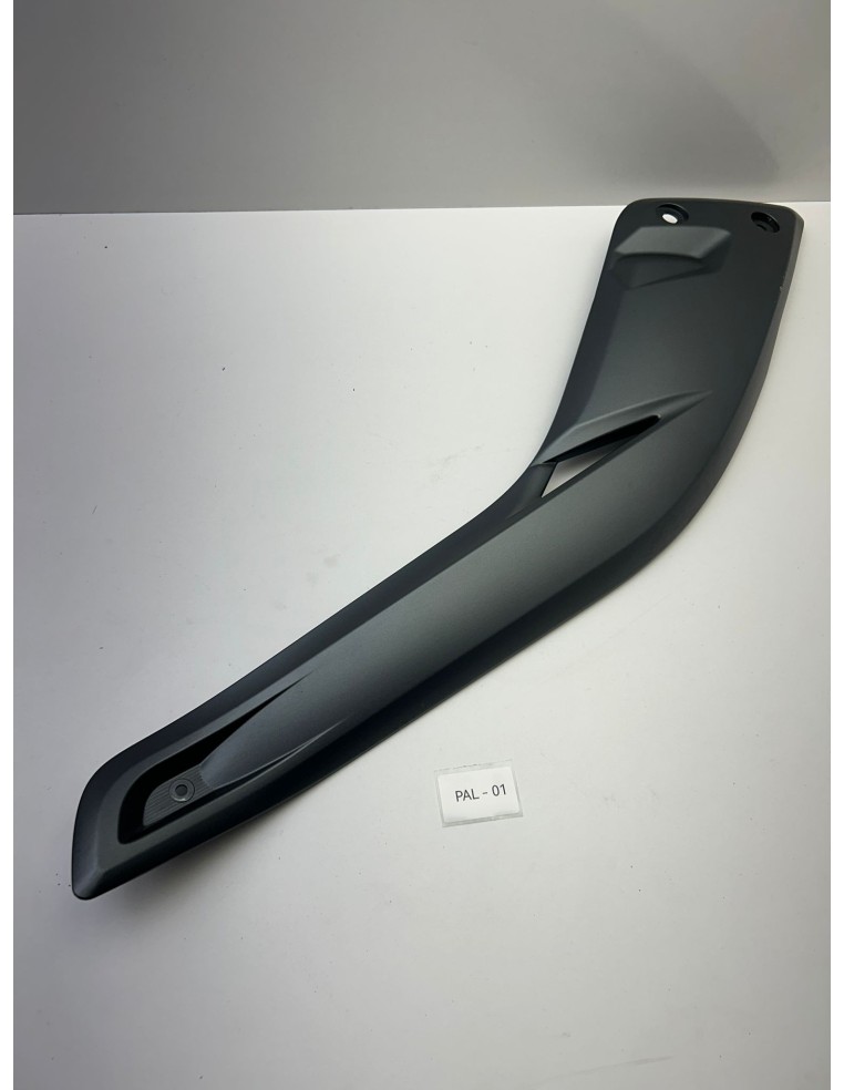 Cache latéral droit origine YAMAHA XMAX 125 2010 - 2013