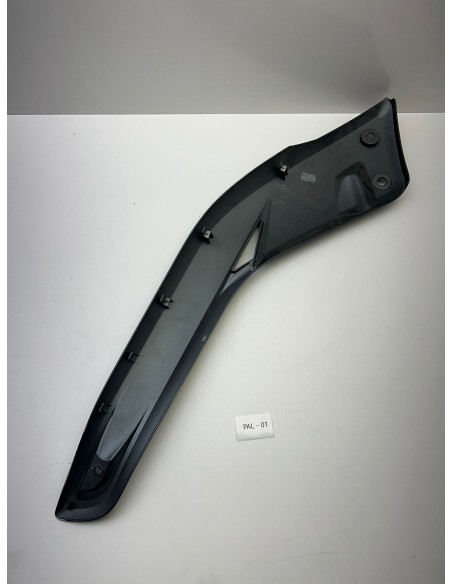 Cache latéral droit origine YAMAHA XMAX 125 2010 - 2013