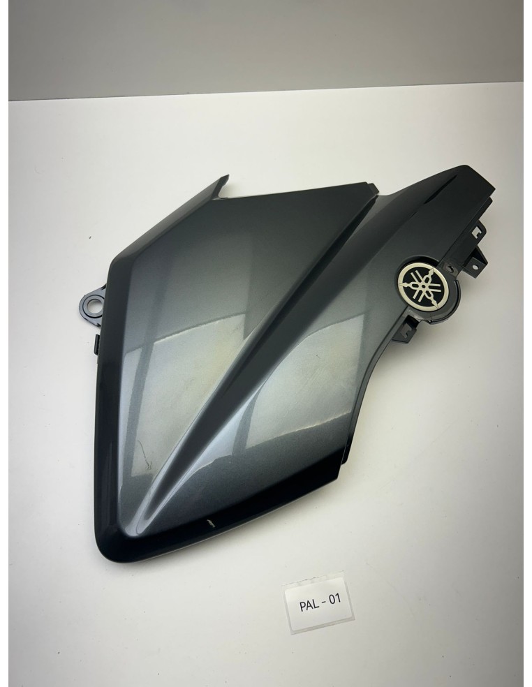Flanc de carénage gauche YAMAHA XMAX 125 2014 - 2017