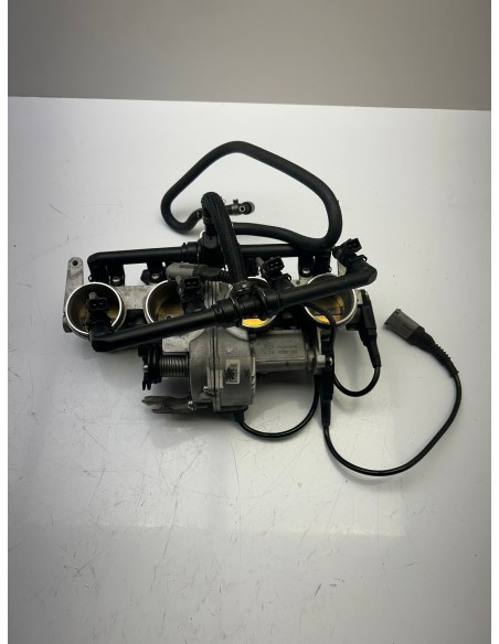 Rampe d'injection BMW S1000 RR 2009 - 2011 13547727908
