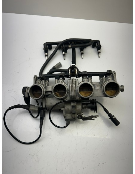 Rampe d'injection BMW S1000 RR 2009 - 2011 13547727908