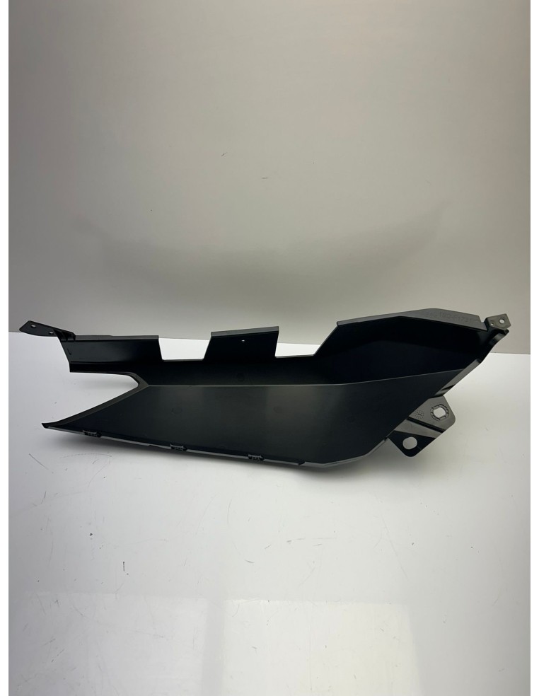 Cache latérale gauche YAMAHA XMAX 125 / XMAX 250 / XMAX 400 2014 - 2017 1SDF173100P1